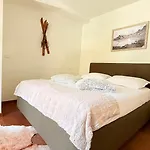 Maison Poluc - Chiaro Di Luna Lejlighedshotel