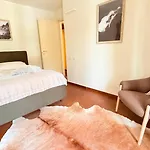 Maison Poluc - Chiaro Di Luna Lejlighedshotel Champoluc