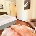 Lejlighedshotel Maison Poluc - Chiaro Di Luna Champoluc