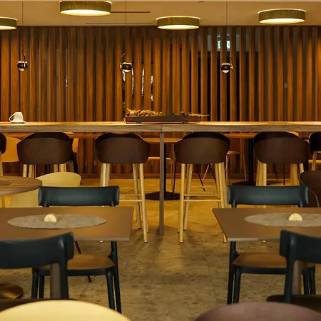 Apart-hotel Maison Poluc - Chiaro Di Luna Champoluc