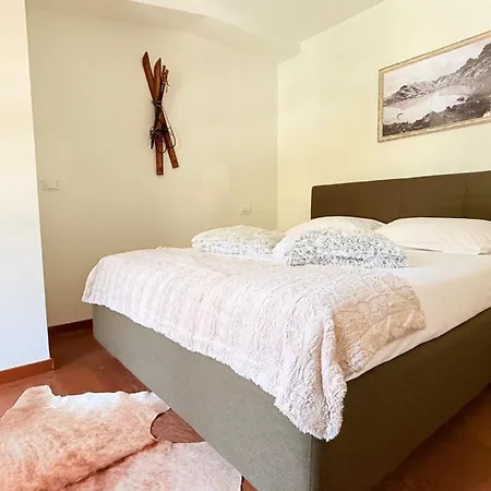 Maison Poluc - Chiaro Di Luna 3*