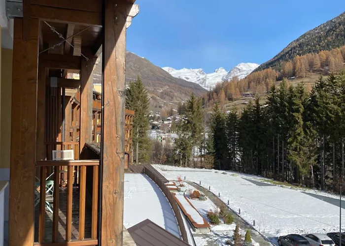 Ξενοδοχείο με διαμερίσματα Maison Poluc - Chiaro Di Luna Champoluc