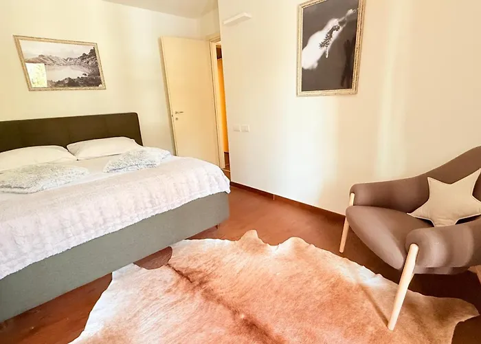 Ξενοδοχείο με διαμερίσματα Maison Poluc - Chiaro Di Luna Champoluc