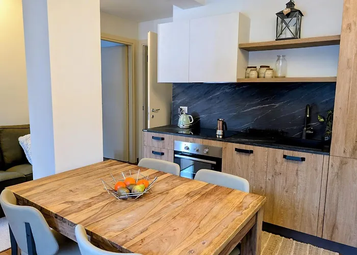 Maison Poluc - Chiaro Di Luna 3*